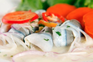 plato de ceviche de pejerrey
