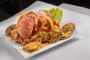 fuente de chicharrón de mariscos